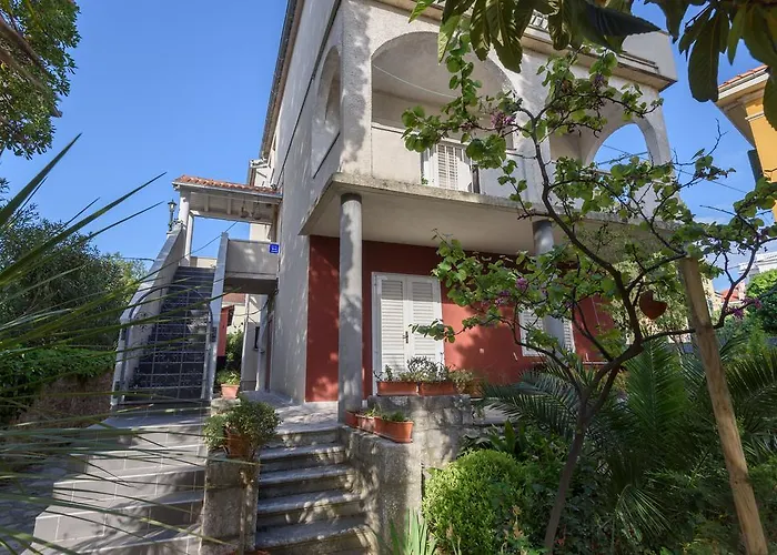 Apartament Secret Garden