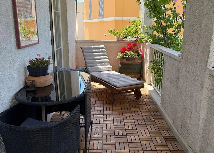 Secret Garden Apartment