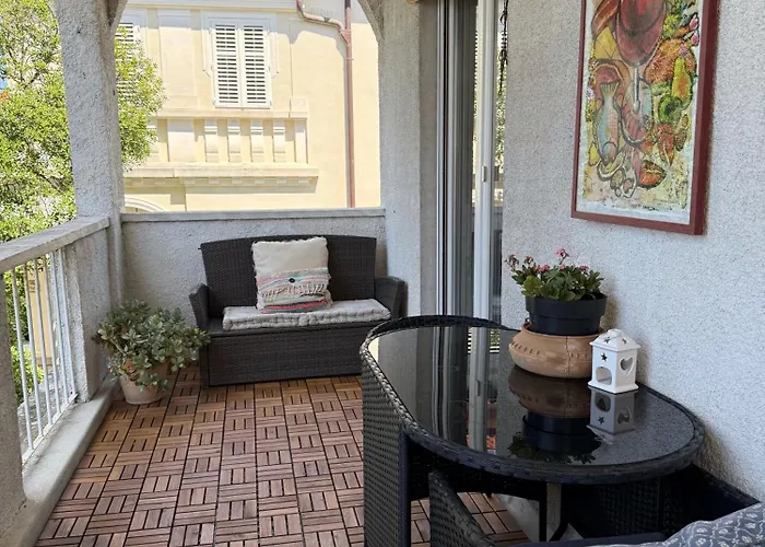 Secret Garden Apartment